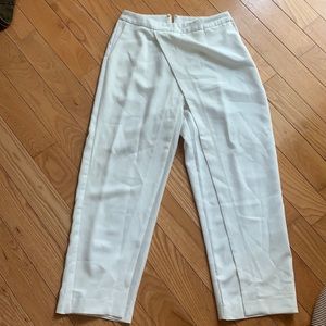 Nice white dress pants for woman.